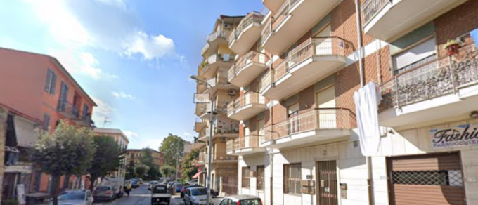 Bambino di 5 anni precipita dal balcone: operato d’urgenza, è in rianimazione