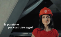 La pugile Angela Carini testimonial dell'azienda che costruirà il Ponte sullo Stretto di Messina. Ironia social: "Speriamo duri più di 46 secondi"