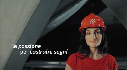La pugile Angela Carini testimonial dell’azienda che costruirà il Ponte sullo Stretto di Messina. Ironia social: “Speriamo duri più di 46 secondi”