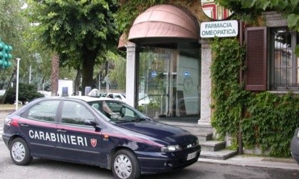 Rapina il sindaco farmacista per avere il viagra