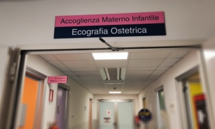 Incinta all'ottavo mese si sente male e va in ospedale, ma perde la bambina