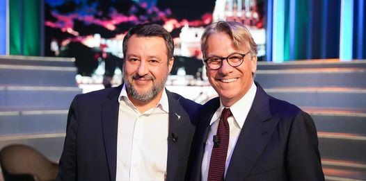 Il leader della Lega Matteo Salvini con Nicola Porro ieri a Rete4