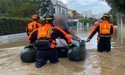 Maltempo: fiumi esondati, treni cancellati e allerta rossa