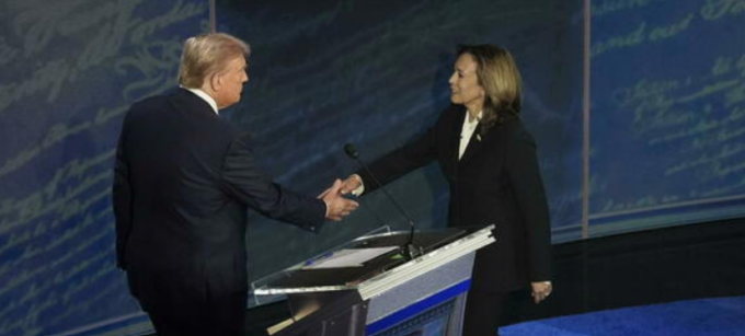 Dibattito presidenziali Usa, Trump: “I migranti mangiano i gatti degli americani”. Harris al tycoon: “Putin ti si mangia”