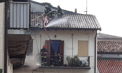 Incendi in casa: due bambini intossicati a Pavia, un settantenne morto nel Milanese