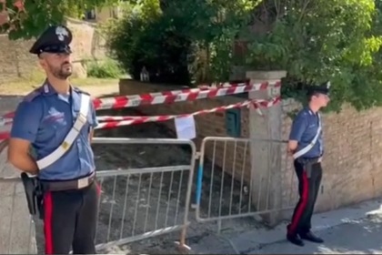 Uccisa dal marito davanti ai figli, il 14enne ai fratellini: “Scappate”. Pochi giorni fa aveva segnalato le violenze (ma non denunciato)