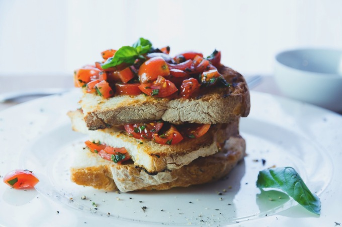 Dieta mediterranea e vegetariana prevengono le malattie oculari