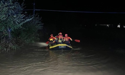 Maltempo in Toscana: dispersi nonna e nipotino di 5 mesi, travolti dalla piena del torrente