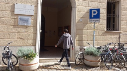 Malore a scuola, 14enne muore davanti ai compagni di classe