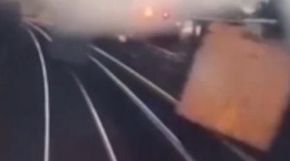 Incidente ferroviario di Milano: il video dell’impatto dalla cabina del macchinista che ha evitato il peggio