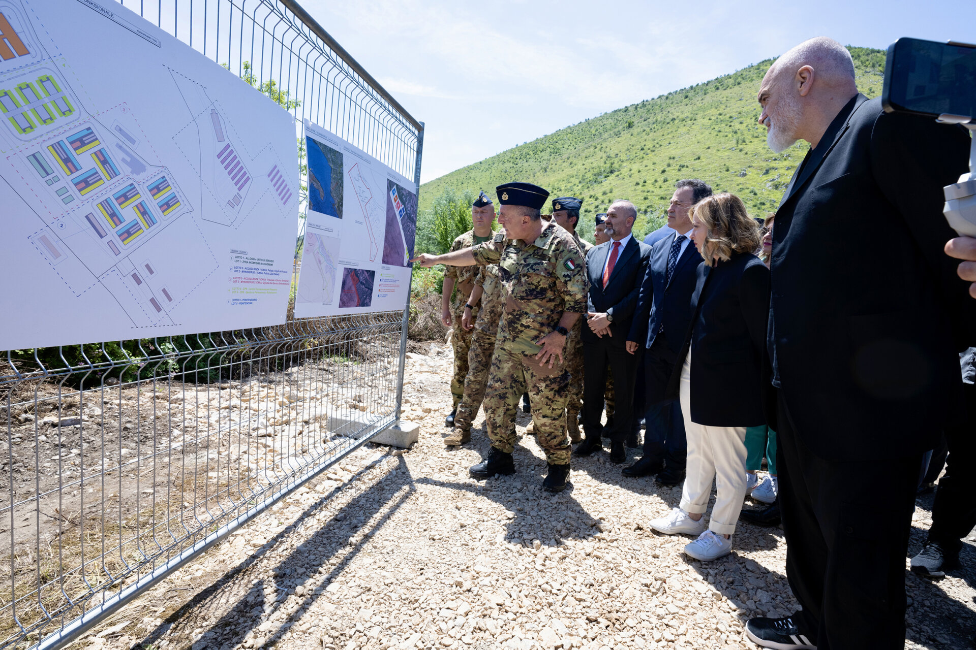 La visita di giugno della presidente Meloni nei centri in Albania