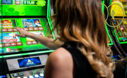 Vincono un milione al gioco ma non lo dichiarano e per anni continuano a incassare il reddito di cittadinanza