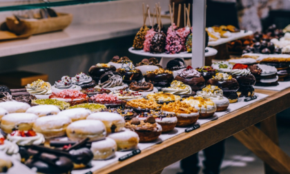 Evade dai domiciliari per andare in pasticceria: ma in coda c'è un carabiniere che lo riconosce...