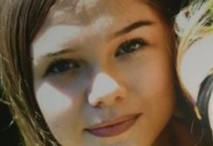 Aurora, precipitata dal balcone a 13 anni: arrestato per omicidio il fidanzatino 15enne. La sorella: “Era ossessionato”