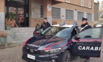 Insegnante colpisce uno studente in classe: shock a scuola