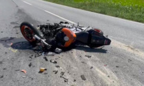 Camion perde il cassone che travolge e uccide motociclista 77enne