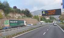 Tir contromano sulla Statale semina il panico tra gli automobilisti