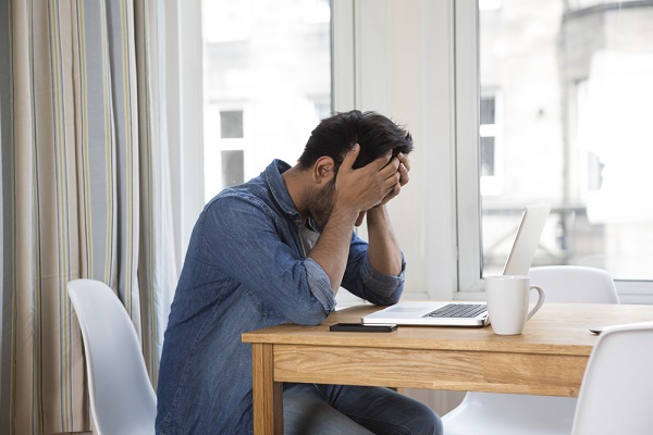Doveva pagare 609mila euro di debiti, agente di commercio salvato dalla legge contro i suicidi