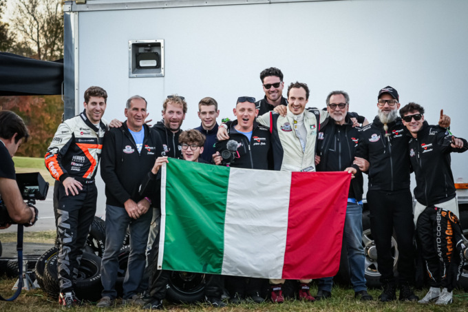 Legend Cars World Finals: Michele Locatelli e il team Castelletto Circuit trionfano negli USA