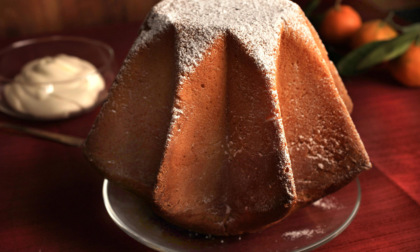 Come preparare il pandoro in casa? La ricetta