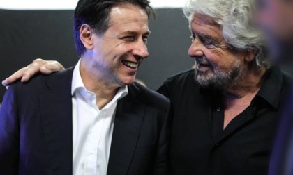 Dopo la frecciata elegante, Beppe Grillo s'ingarbuglia nel ricorso sul voto della Costituente