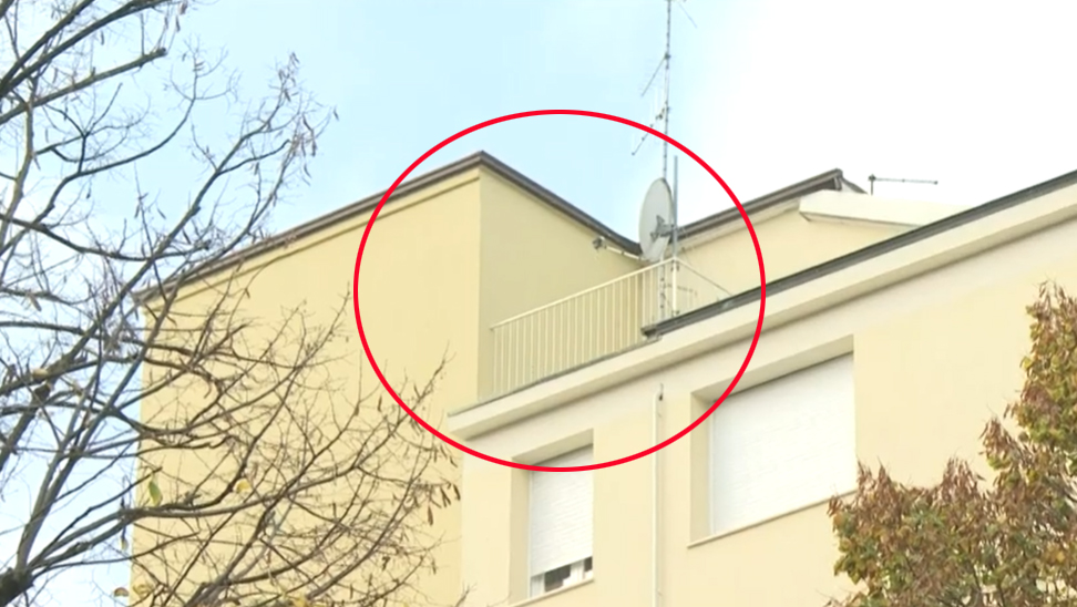 Il balcone da dove è precipitata Aurora