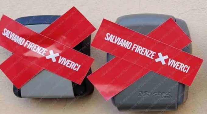 Firenze vieta le keybox, simbolo degli affitti brevi e sfodera un piano contro l’overtourism