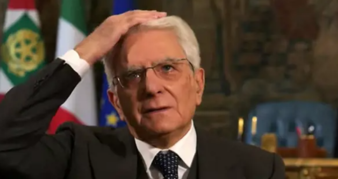 Stavolta i partiti erano tutti d’accordo, per aumentarsi i finanziamenti del 2 per mille. Ma è intervenuto Mattarella