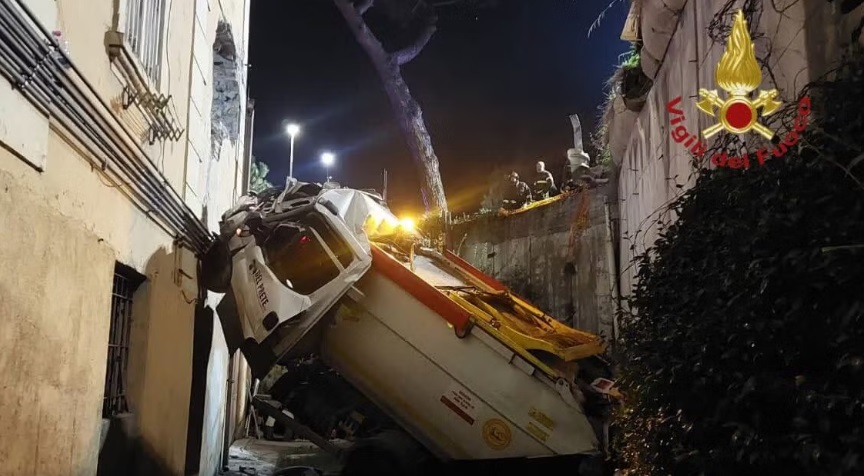 camion rifiuti roma