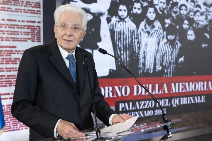 Giorno della Memoria, Mattarella: “Il regime fascista fu complice degli orrori di Auschwitz”