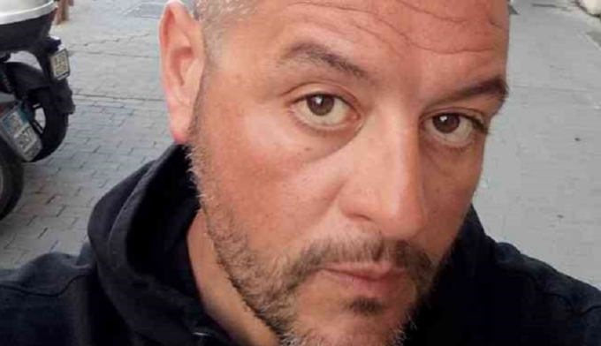 Tenta di imbucarsi ad una festa di Capodanno: ucciso con una coltellata al petto. Fermato un 19enne: ha confessato