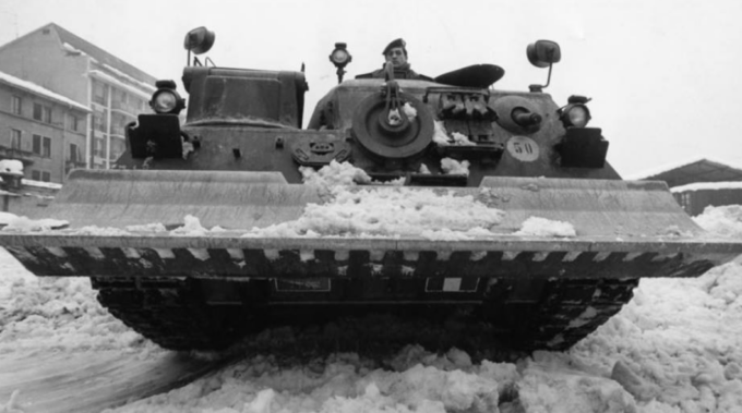 Quarant’anni dopo la nevicata del 1985: le foto di quel giorno indimenticabile. Oggi 3 gradi in più e splende il sole