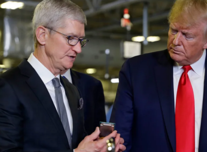 Trump all’Europa: “Non ci volete bene, volete soldi dalle nostre società, come Apple e Google”