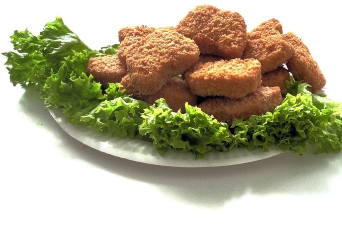 Plastica nei nuggets: i prodotti e i lotti ritirati dai supermercati Lidl