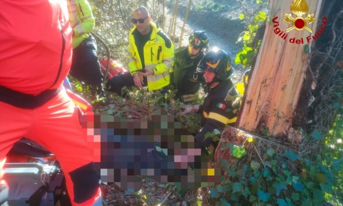 Travolto da un albero abbattuto dal vento, muore operaio