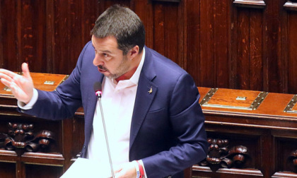 Ferrovie, Salvini alla Camera: "Guarda un po', dopo gli esposti niente più incendi dolosi, esplosioni, guasti e rotture"