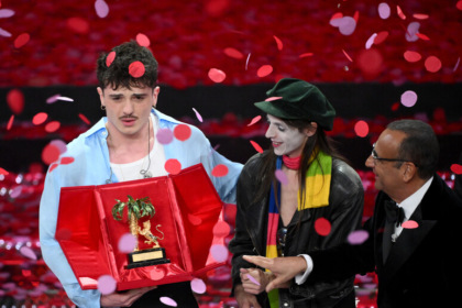 Eurovision 2025, perché Olly potrebbe dare forfait. L’ipotesi Lucio Corsi fa già impazzire i social