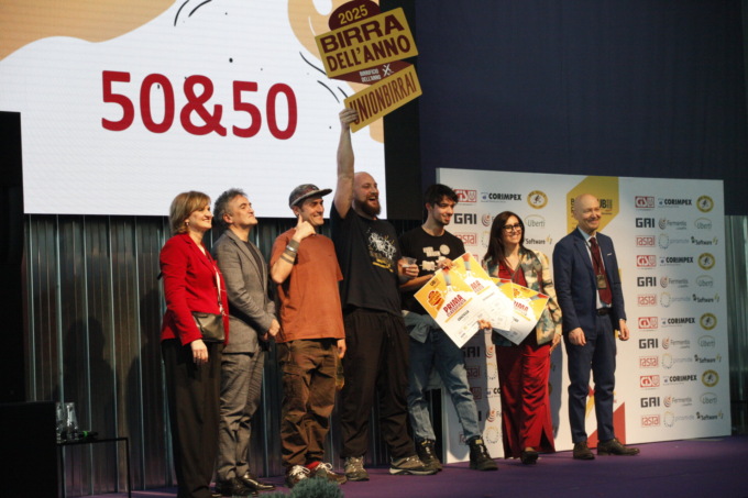 Birrificio dell’anno il lombardo 50&50: chi ha preso più medaglie al Premio Birra dell’anno 2025 a Rimini