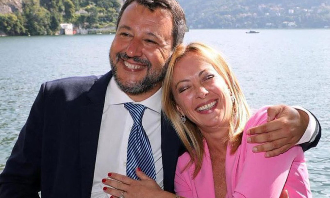 Meloni sul caso delle vecchie chat di Fratelli d’Italia che prendevano in giro Salvini: “Polemica forzata, rapporto solido”