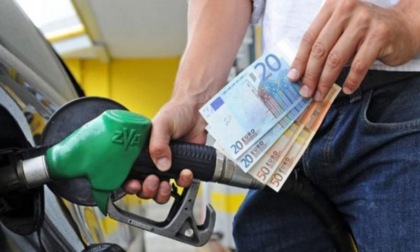 Quanto costa la benzina oggi, giovedì 13 febbraio 2025: i prezzi in tutte le regioni