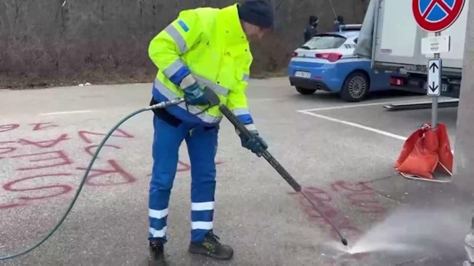 Foiba di Basovizza imbrattata alla vigilia del Giorno del Ricordo