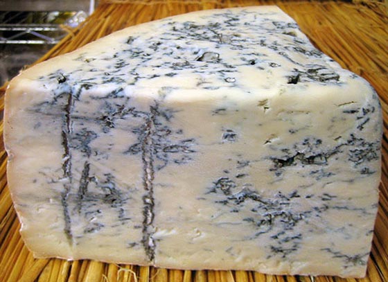 Richiamato gorgonzola dai supermercati Conad: il prodotto e i lotti ritirati