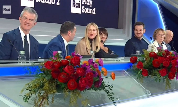 La scaletta della serata finale di Sanremo 2025. Conti: “Terminerà entro la 1.40 di notte”
