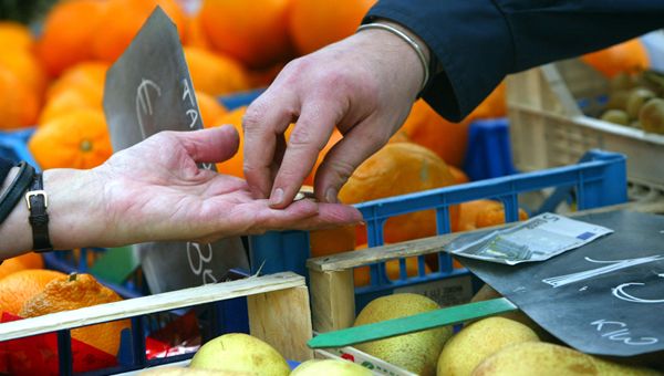 Cresce ancora l’inflazione in Italia a febbraio 2025, +1,6% rispetto all’anno scorso: aumentano luce, gas e cibo