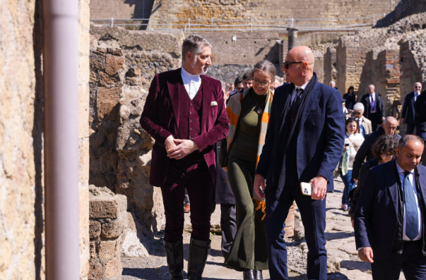 Ad Ercolano riaprono due affascinanti domus, il ministro Giuli: “Investiremo 45 milioni di euro”