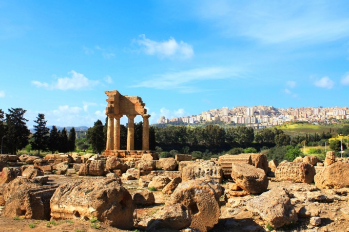 Fondazione Agrigento Capitale della Cultura 2025: dopo le dimissioni di Albergoni, arriva l’endorsement di Schifani per Cucinotta