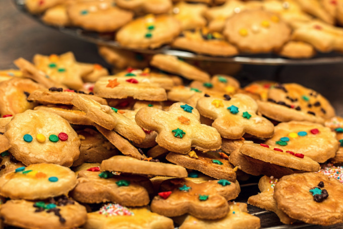 Rischio chimico: ritirati biscotti per bambini. Il prodotto e i lotti richiamati (da non mangiare)