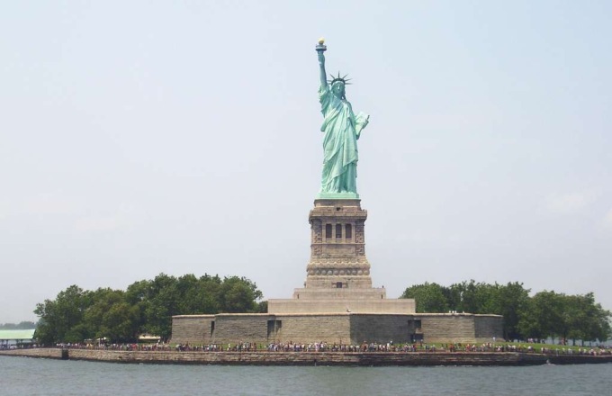 La Francia rivuole indietro dagli Usa la Statua della Libertà