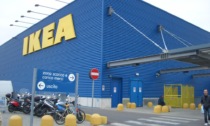 Rischio folgorazione, ritirate lampade Ikea: l'elenco completo dei prodotti a rischio da non usare