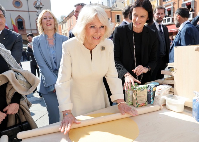 Re Carlo e Camilla con Mattarella in visita a Ravenna: concluso il tour in Italia dei reali